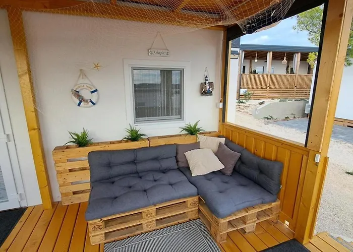 Дом отдыха Mobile Tom 12 *