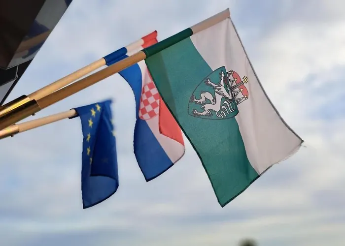 Mobile Tom 12 Дом отдыха Пакоштане