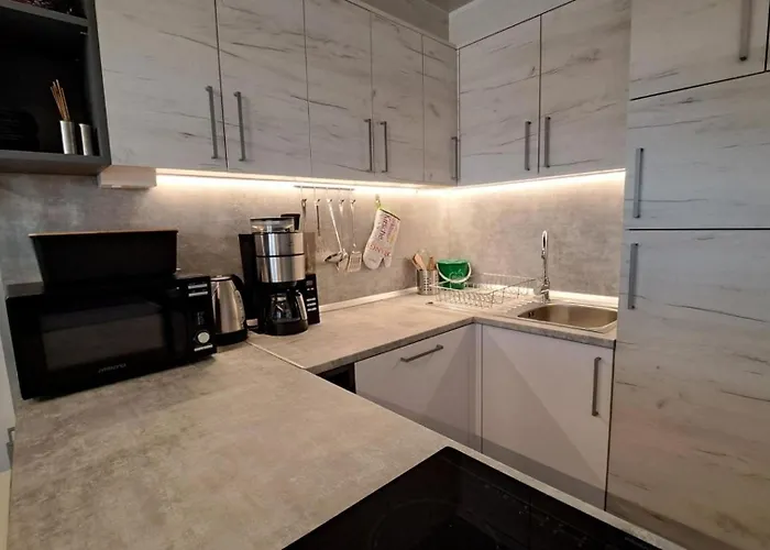 Mobile Tom 12 Дом отдыха *