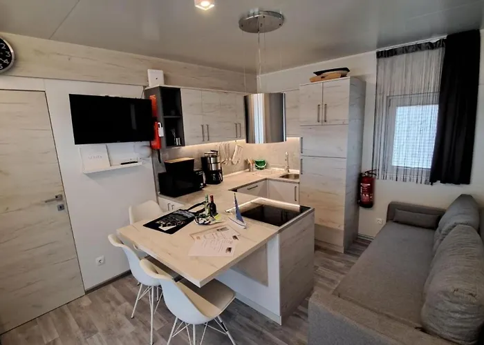 Mobile Tom 12 Дом отдыха