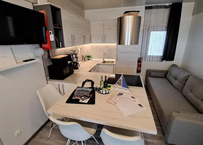 Mobile Tom 12 Дом отдыха *